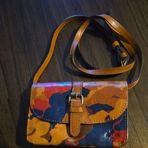 Patricia Nash Multicolor Camo Leather Crossbody - Tan Navy Red